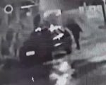 Câmera flagra ladrão furtando carro no bairro Bom Pastor, em Divinópolis