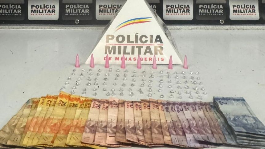 Homem &eacute; preso com crack e coca&iacute;na no 'Pontilh&atilde;o do Niter&oacute;i', em Divin&oacute;polis