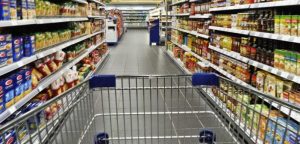 Homem que filmava mulheres por debaixo da saia em supermercado &eacute; preso em Formiga