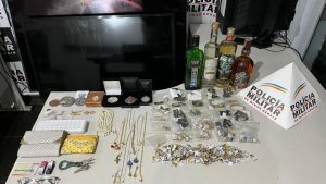 Trio amea&ccedil;a mulher por d&iacute;vida de drogas e furta tia da v&iacute;tima em Cl&aacute;udio
