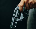 Briga entre vizinhos termina com homem morto por adolescente em BH