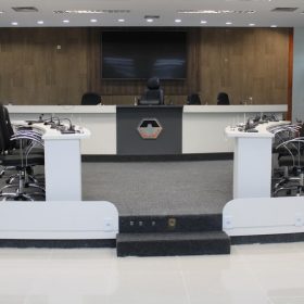 Câmara diz que não há ilegalidade no reajuste do vale-refeição de vereadores de Divinópolis