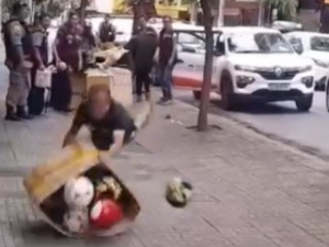 Ambulantes t&ecirc;m mercadorias apreendidas no Centro de Divin&oacute;polis
