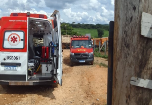 Funcion&aacute;rio morre e outros dois ficam feridos ap&oacute;s ca&iacute;rem em caixa de 4 metros, em granja em Samonte