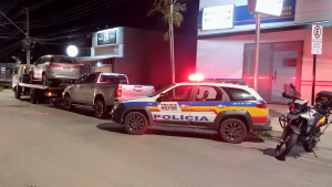 Homem &eacute; preso por negociar ve&iacute;culo furtado por cal&ccedil;ados e dinheiro, em Nova Serrana