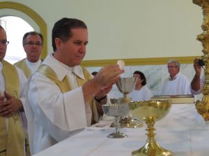 Diocese de Divin&oacute;polis faz nova altera&ccedil;&atilde;o de padres