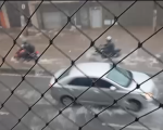 Acidente de moto durante fortes chuvas em Divinópolis