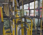 Ônibus sequestrado em Contagem passa por perícia; veja imagens do interior do veículo