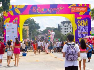 Prefeitura pro&iacute;be recipientes de vidro na &aacute;rea do Pr&eacute;-Carnaval e estabelece pre&ccedil;os populares na venda de bebidas