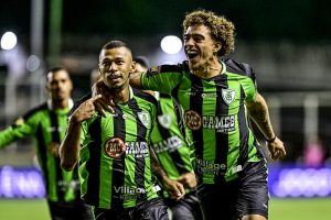 Coelho mesmo se vencer, corre risco de n&atilde;o se classificar. Am&eacute;rica x Aymor&eacute;s.