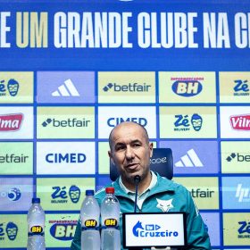 Leonardo Jardim come&ccedil;a a &ldquo;temporada&rsquo; de 2025 do Cruzeiro.
