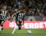 Com o dinheiro da venda de Paulinho, Atlético foi intenso nas contratações.