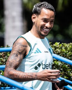 Cruzeiro no aguardo da decis&atilde;o de Matheus Pereira.
