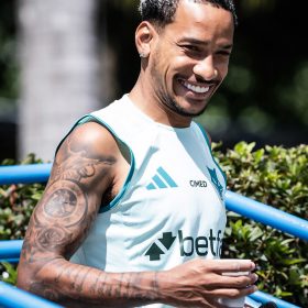 Cruzeiro no aguardo da decis&atilde;o de Matheus Pereira.