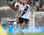 Atlético tenta contratar zagueiro do Vasco.