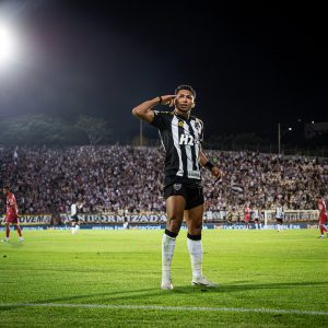 Rony &eacute; destaque em seu in&iacute;cio no Atl&eacute;tico.