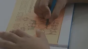 Volta &agrave;s aulas: Desafios enfrentados pelos alunos que est&atilde;o come&ccedil;ando e terminando a jornada escolar