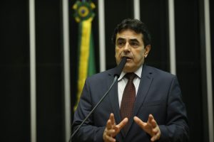 Domingos S&aacute;vio critica pris&atilde;o de Bolsonaro e acusa Alexandre de Moraes de implantar &ldquo;ditadura do Judici&aacute;rio&rdquo;