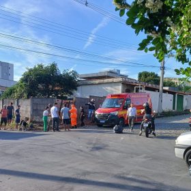 Motociclista fica gravemente ferido em acidente com camionete, no bairro Nações