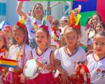 Blocos infantis animam manhã do Pré-Carnaval do Divino; veja imagens