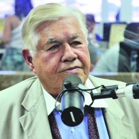 Governo de Minas vai decretar luto pela morte de Newton Cardoso