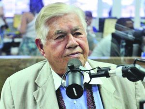 Newton Cardoso, ex-governador de MG, &eacute; internado e quadro cl&iacute;nico requer cuidados