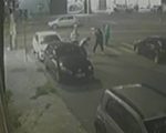 Câmera flagra momento que policial civil do RJ mata morador de rua em BH