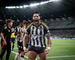Com gols de falta e de pênalti, Hulk põe Galo perto da final