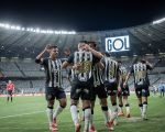 Galo “conserta ” início ruim e se classifica para as semifinais.