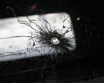 Homem é assassinado dentro do carro após chegar em casa, na Grande BH