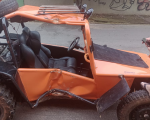 Carro Buggy colide em árvore e deixa dois feridos, em Itaúna