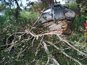 Motorista morre ap&oacute;s fazer curva em alta velocidade, na MG-164, em Pomp&eacute;u