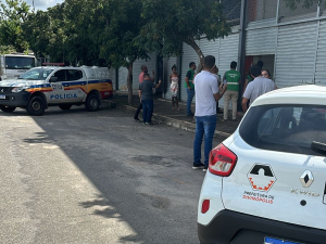Foragido &eacute; preso durante opera&ccedil;&atilde;o da PM para cadastrar moradores de rua, em Divin&oacute;polis