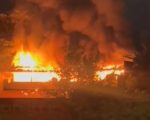 Incêndio atinge casa em BH e três pessoas ficam feridas