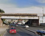 Motorista dorme ao volante e carro cai de viaduto no Anel Rodoviário de BH