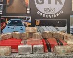 Polícia apreende R$ 348 mil e drogas em ônibus na BR-262, em Betim