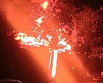VÍDEO: casa é destruída por incêndio durante a madrugada em Betim