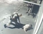 Vídeo: Dupla é presa após invadir casa e fazer família refém na Grande BH