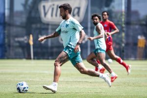 Leonardo Jardim tenta encontrar o Cruzeiro ideal.