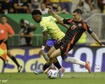 Brasil vence a Colômbia e sobe para 2º lugar nas Eliminatórias