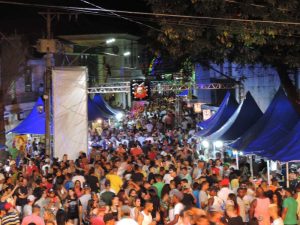 Carnaval no Centro-Oeste de MG: Veja a programa&ccedil;&atilde;o desta segunda (3/3)