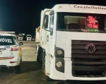 PM recupera caminhão furtado em Divinópolis e prende acusados