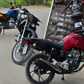 Arcos: Trio &eacute; detido por manobras perigosas e motocicletas s&atilde;o apreendidas