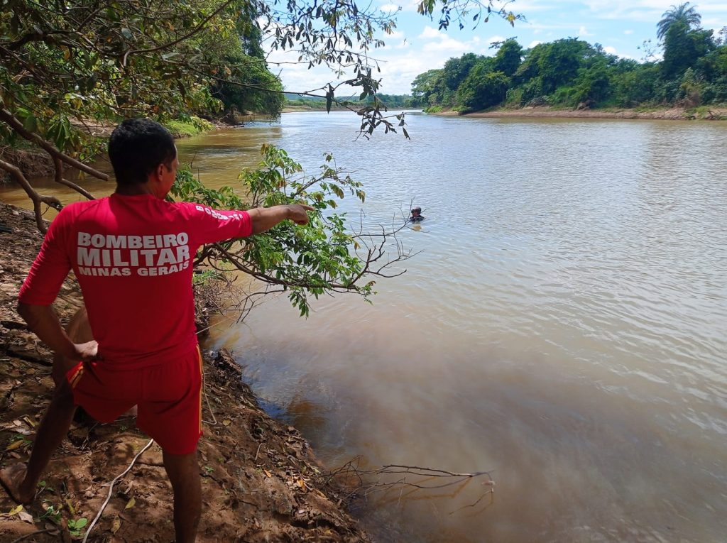 Crianças desaparecem após serem arrastadas pela correnteza em Papagaios