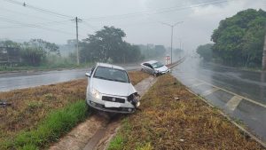 Colis&atilde;o na MG-260 em Cl&aacute;udio deixa um ferido