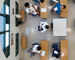 Defensoria Pública recomenda que as escolas públicas e particulares implementem as restrições ao uso de celulares