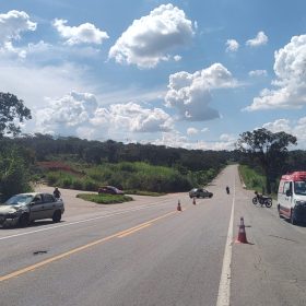Motociclista fica ferido em acidente na BR-494, em Divinópolis