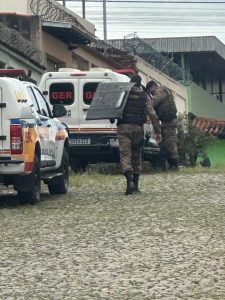 Homem morre em confronto com a PM no bairro Dona Rosa, em Divin&oacute;polis