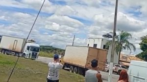 Acidente deixa dois mortos e cinco feridos na BR-262, entre Nova Serrana e Bom Despacho