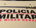 Casal é preso após roubar e ameaçar foliões com espada no Centro de BH